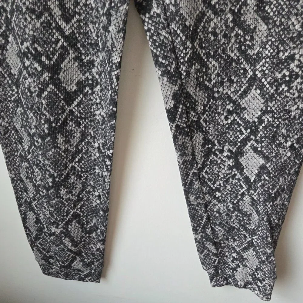 NWT MICHAEL KORS SNAKESKIN PATTERN PRINTED JOGGERS SIZE M